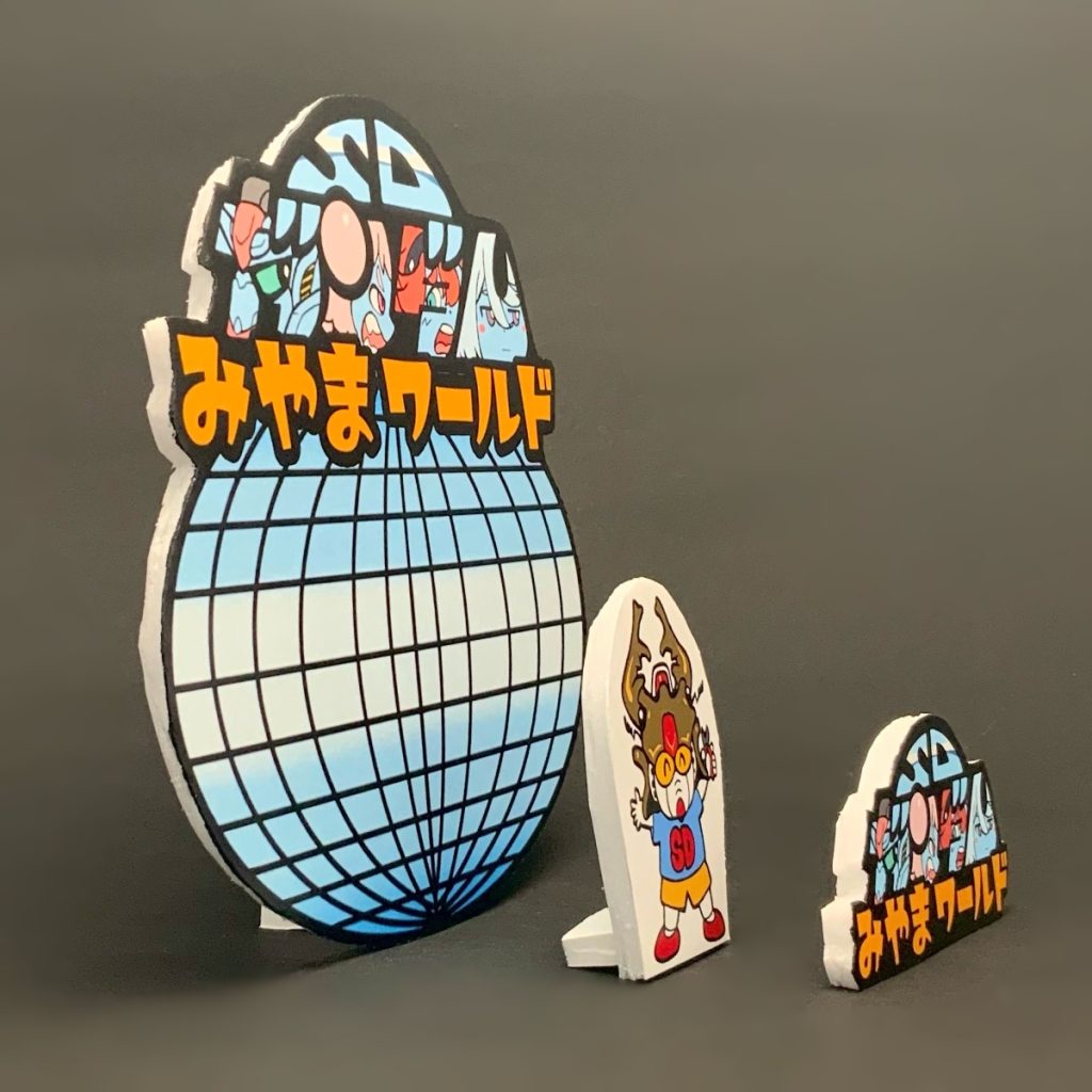 ●つくりかた①画像データを印刷(絵を用意)するよ②スチレンボードに印刷された紙を貼り、形にそって切り取るよ③背面に柱(②の切れ端)を付けて完成だよ！