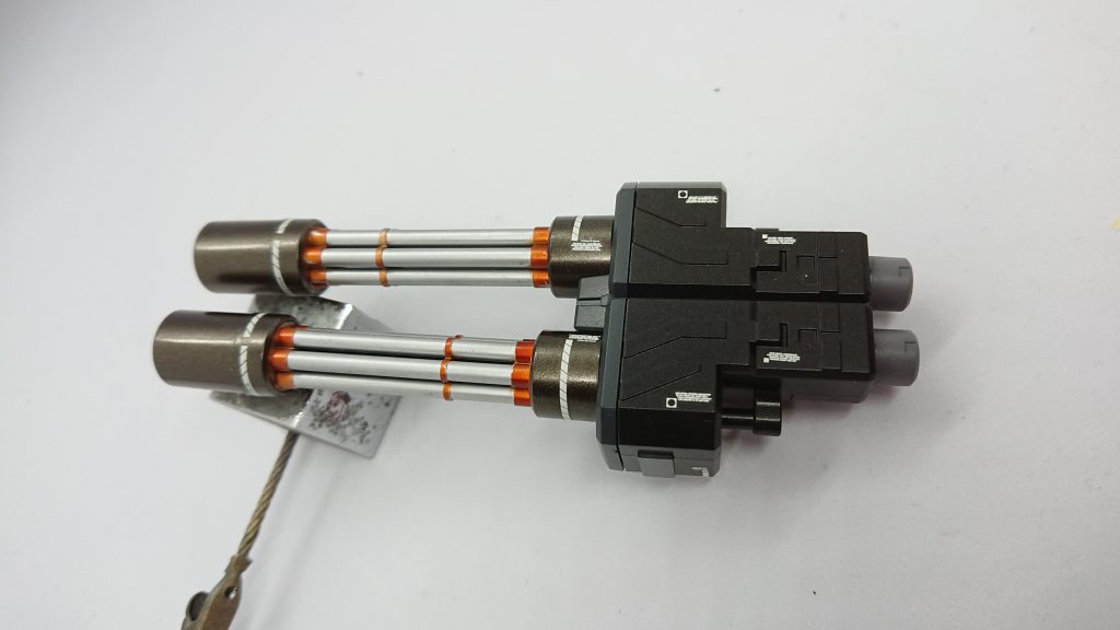 それにあわせてガトリングもメタル塗装で