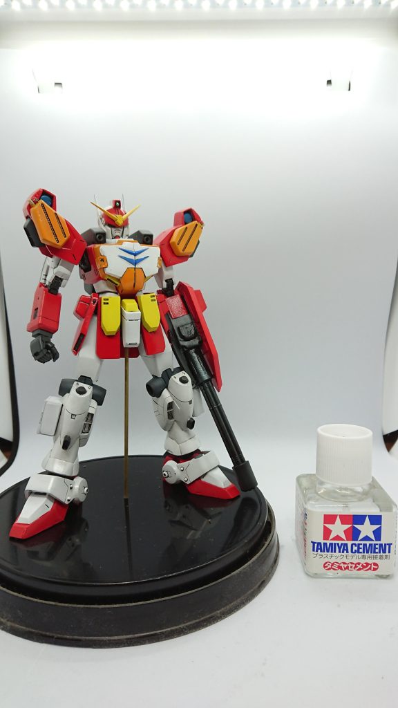 これがガレキですが自分が小学生のころからずっと好きなヘビーアームズここからガンプラ改造が本格的にスタートしました。自分にとっては宝物です❗ヘビーアームズだらけですが、以上コレクションでした!