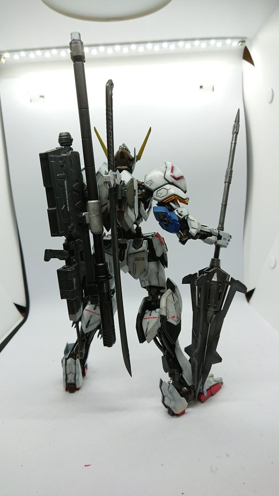 このMGバルバトスキットがめちゃくちゃいいので無改造で塗装(基本的なのはやりましたよ)お手軽改造です