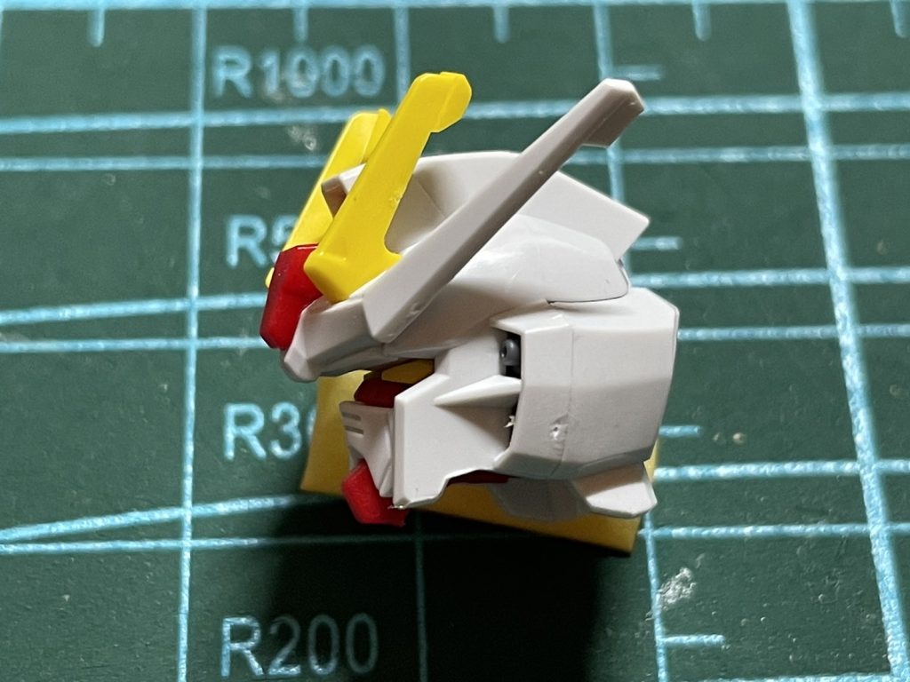 工具不要のエントリーグレードですが、そのまま外すと部品がえぐれる…