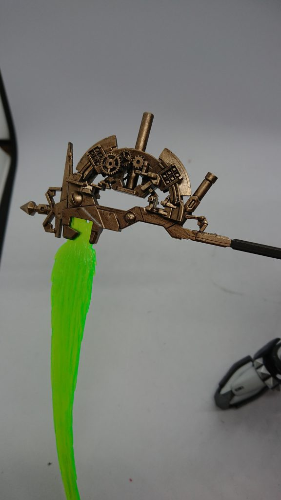 かま   アンティークの時計のようなガチャガチャした感じにしました