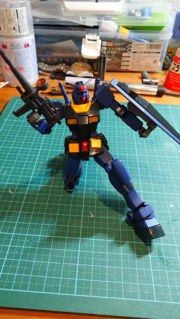 ポーズ決めたら塗装剥げた。 