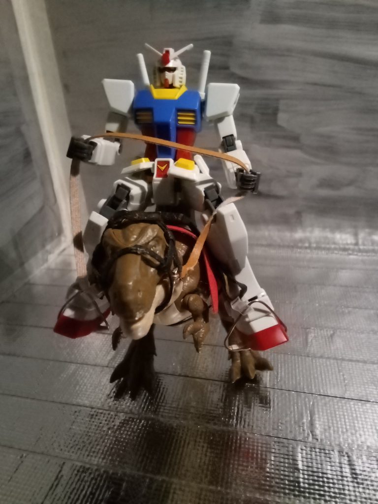 最後に伝え忘れていましたが......ガンダムは過去に競馬ともコラボしていたようで様々なガンダムが馬に乗って走っているコラボポスターが数種類ほど存在しています。興味があれば検索して見て下さい。 ※今回の記事はある意味でガンダムのコラボを対象に  してるから 多分、合法だよね?  というやや情けないポーズ取り(言い訳)です。  ちゃんとした馬はその内完成させて投稿しますので......  どうかご容赦を