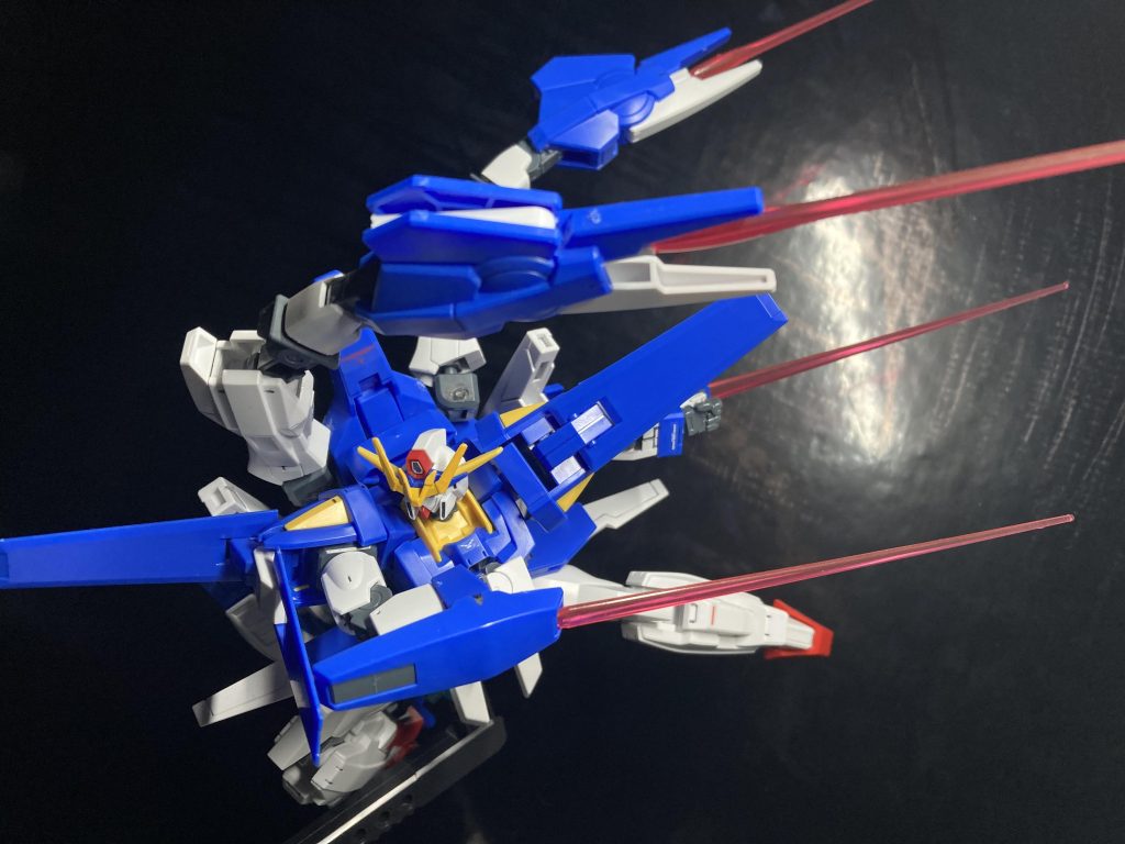 圧力!ちなみに余談ですがこの小説の主役を張る機体はこのビームサーベルの3倍の数詰んでます!