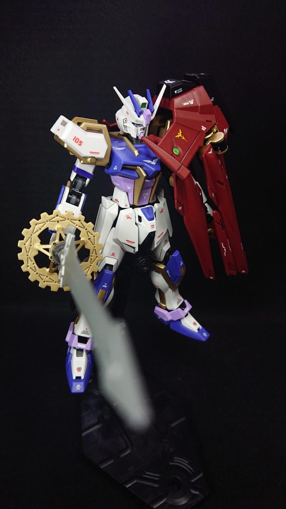 頭部    :ストライクボディ   :ストライク腰部    :ストライク肩     :ストライク       (左肩にノーネイムユニット)腕部    :ストライク脚部    :ストライク       (右足に30MMのシールド)バックパック:なし武装    :オリジナルの剣(30MM)
