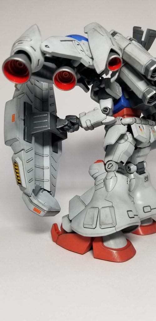 スミイレしたら膝の関節割れてるんです。RGとかで発売して欲しいですね。