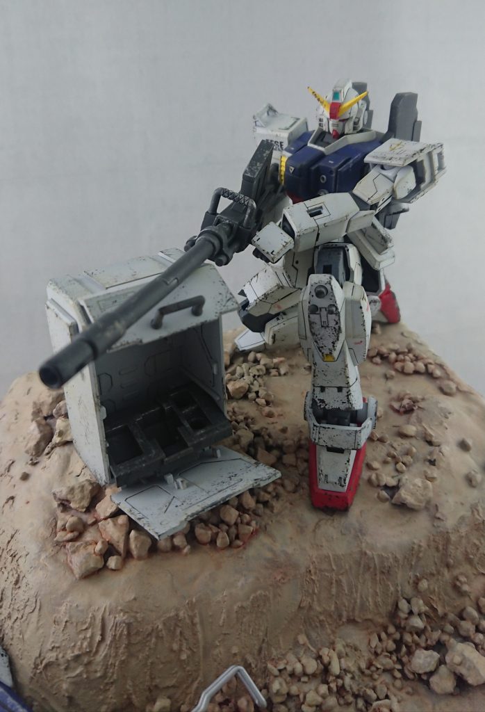 HG陸戦型ガンダム–2枚目/制作者：ジジ丸