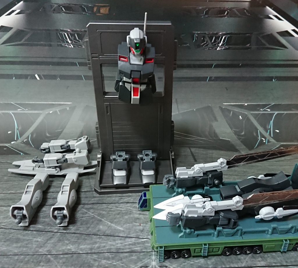 夜は腕と脚を換装し、誰も知らないミッションに挑む。