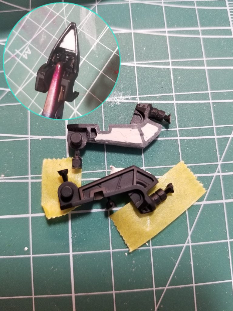 ウイングバインダーの基部、肩アーマーの裏側隙間は何か気になったのでパテとプラ板で埋めました。