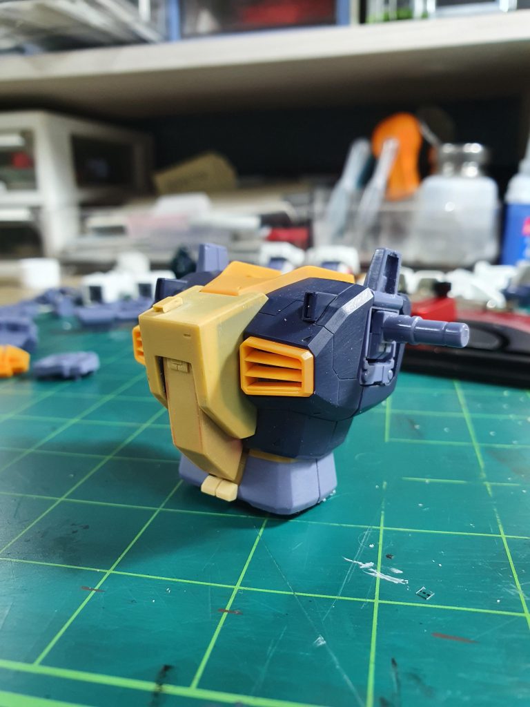 胸のコックピットをボリュームアップしました.