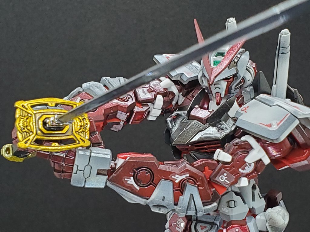 やはり日本刀を手にしたアストレイは最高にかっこいいです。