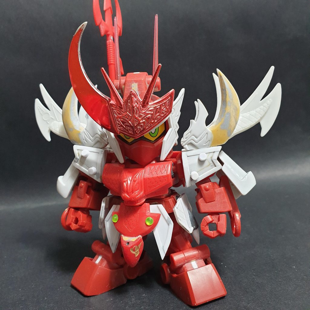 BB戦士 115 頑駄無白龍大帝のパーツを肩につけると紅龍ガンダムになるそうですね。