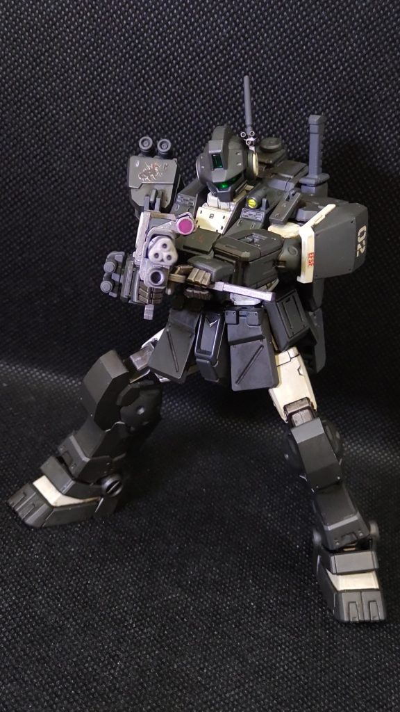 ミニガンのスコープ部分はUVクリアパテに色の源マゼンタ入れて作ったんですが…もうちょっと透明度出せるようにしたいですね。