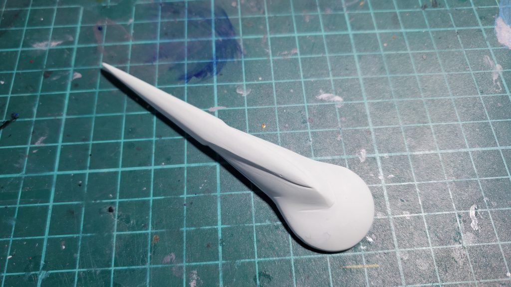 プラバンとエポパテにて、バジュラの突起を急遽作成しました。