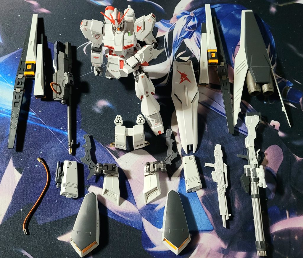 最後までご覧いただきありがとうございました！載せられる写真の枚数に限りがあるため製作過程にまで載せてしまいました…全身にマグネットコーティングを施してしまったため、取り扱い注意な機体になりましたやっぱりνガンダムは伊達じゃない！