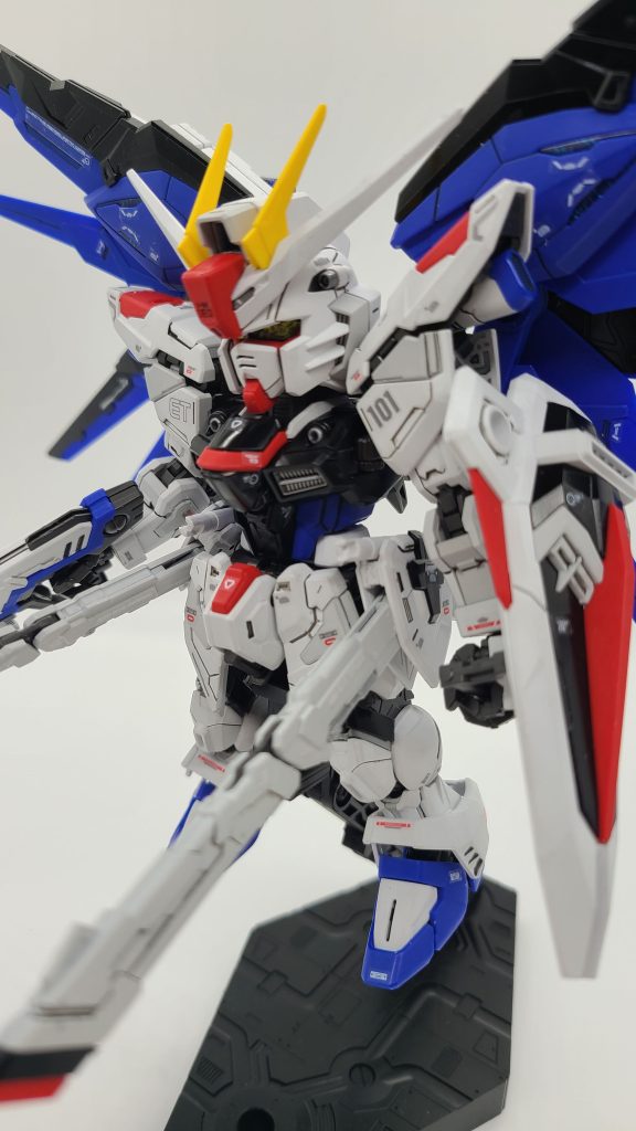 MGSD フリーダムガンダム–3枚目/制作者：霧慧達也