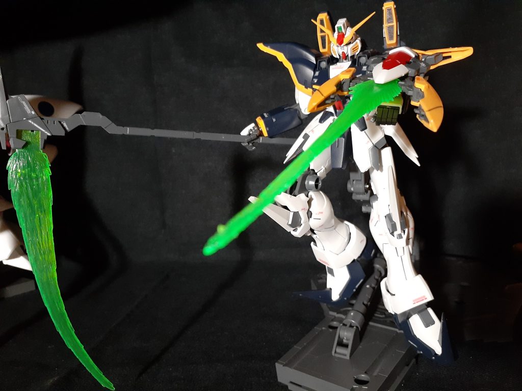 バスターシールド射出のイメージです。色々バリエーションが作れそうな感じがします。