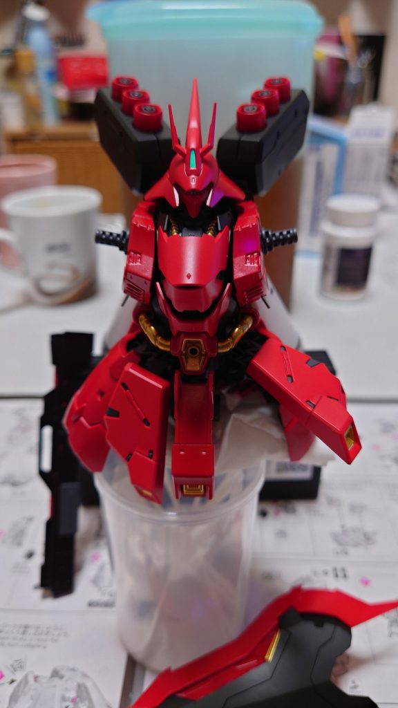 使用塗装頭部センサー『シルバーの上に蛍光グリーン』黒パーツ『フラットブラック』金『スターブライトゴールド』