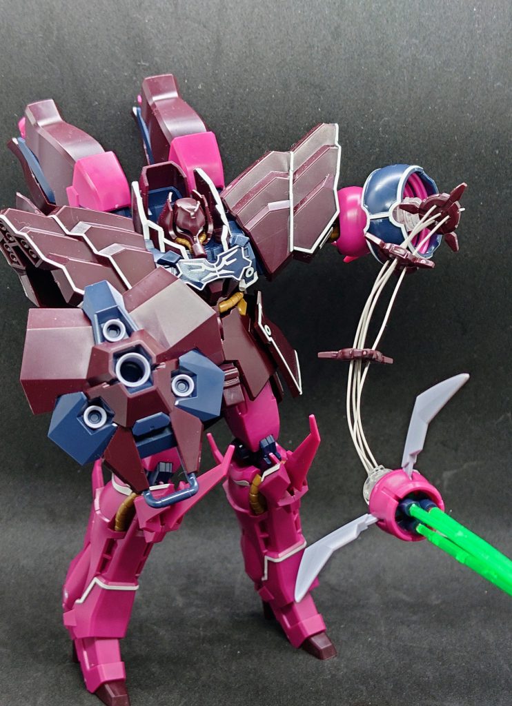 ローゼンズールと言えばやはりインコムですよね!スタンド使うと何か躍動感とか置物っぽく見えてしまうんですよね!(実際は置物ですが)クリアランナーを使ってビームを再現度しています!カメラ外で支えてやればスタンドを使わなくても浮いてるように見えます(^o^)