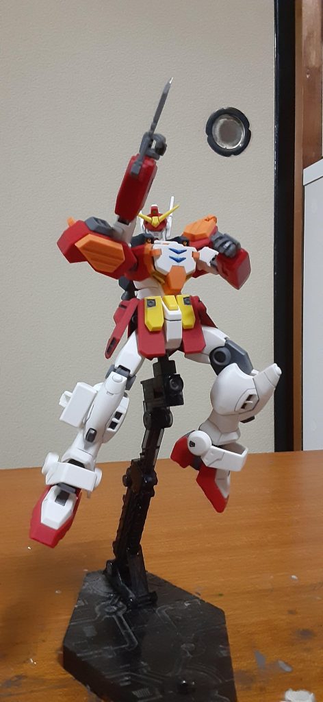 アーミーナイフはシャープにしてガンダムマーカーのシルバーで刃部分を塗ってます。