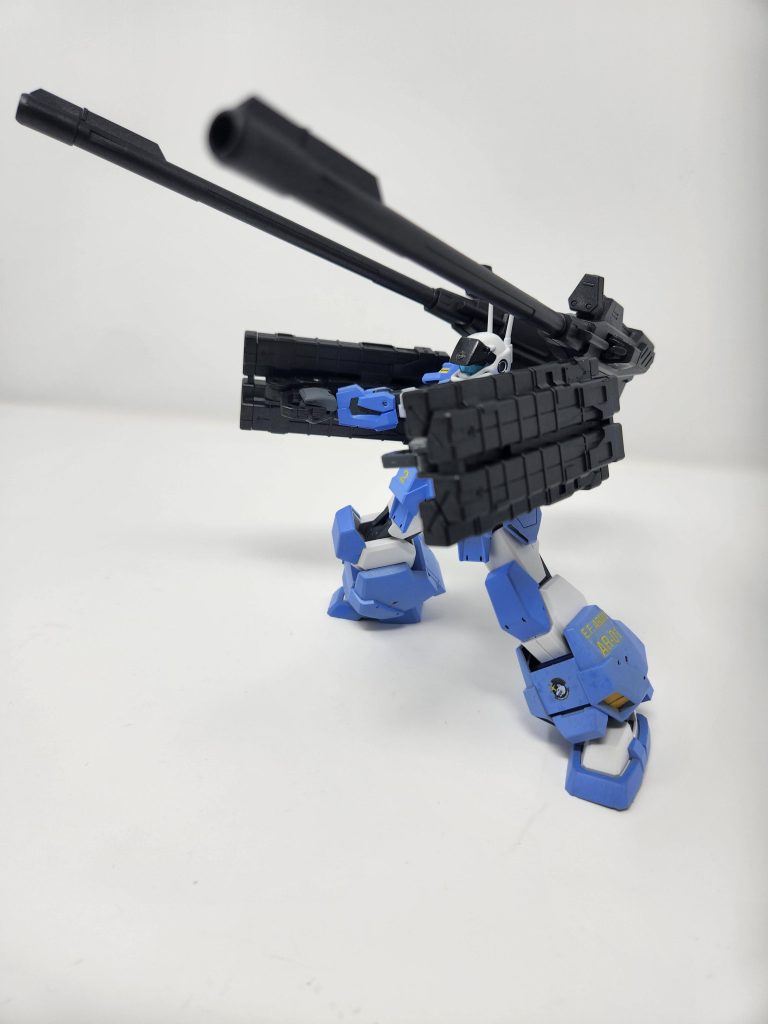 Along with the launchers, it can utilize the recoiless cannon at a greater distance without sacrificing any firepower.