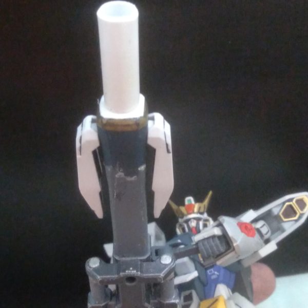 Mega beam cannon I put together using junk parts. It's mostly from the NG 1/144 vayaete, but there are some 30MM parts, build custom parts, and plastic parts. I like the end how those bits can rotate. It has its own burst mode haha（2枚目）