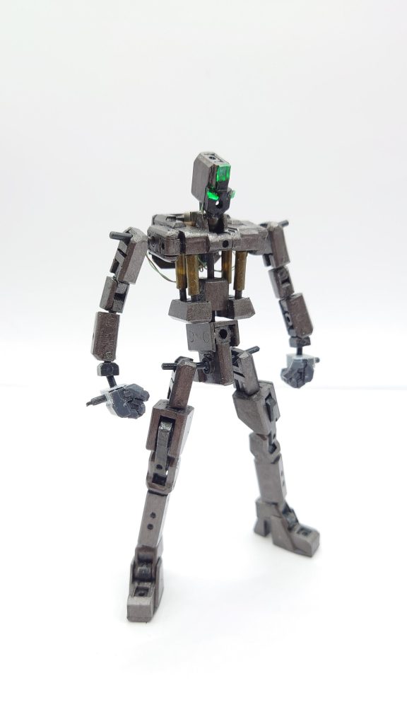 ガンダムフレーム–2枚目/制作者:ふじなみ