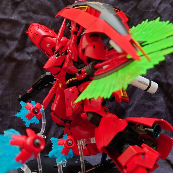 RG サザビー ＋νガンダム掲載