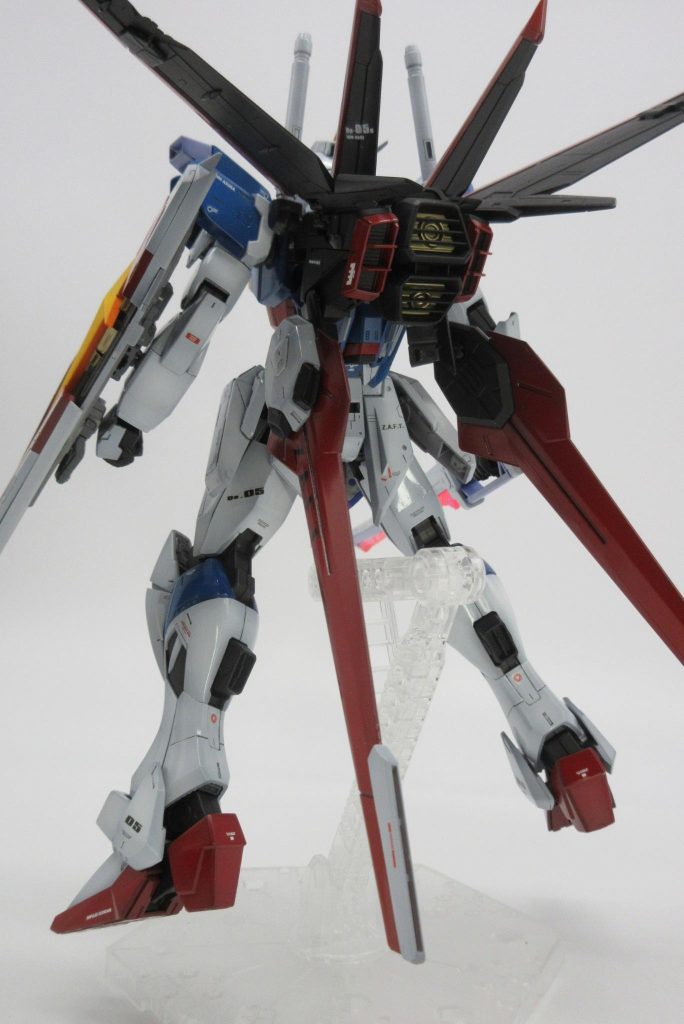 太ももは特に細く見えたので2㍉くらい肉付けしました、膝脛パーツはラインがとても美しいのでそのまま