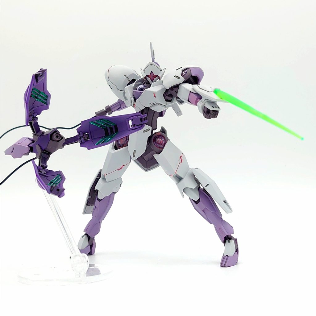 塗装レシピ・白部：白サフ+グレーサフ混合・薄紫部：バーチャロンパープル・濃い紫部：バーチャロンパープルにクリアパープル上塗り・その他、細かいところはエナメルやガンダムマーカー等