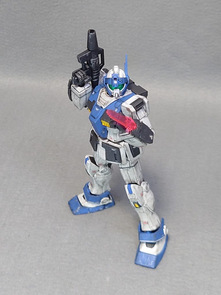 ダガー、ジム・スナイパーカスタムみたいなボックスビームサーベルみたいな運用出来たかもと妄想してみましたがあまりにもリーチが短いと思いました(^_^;)