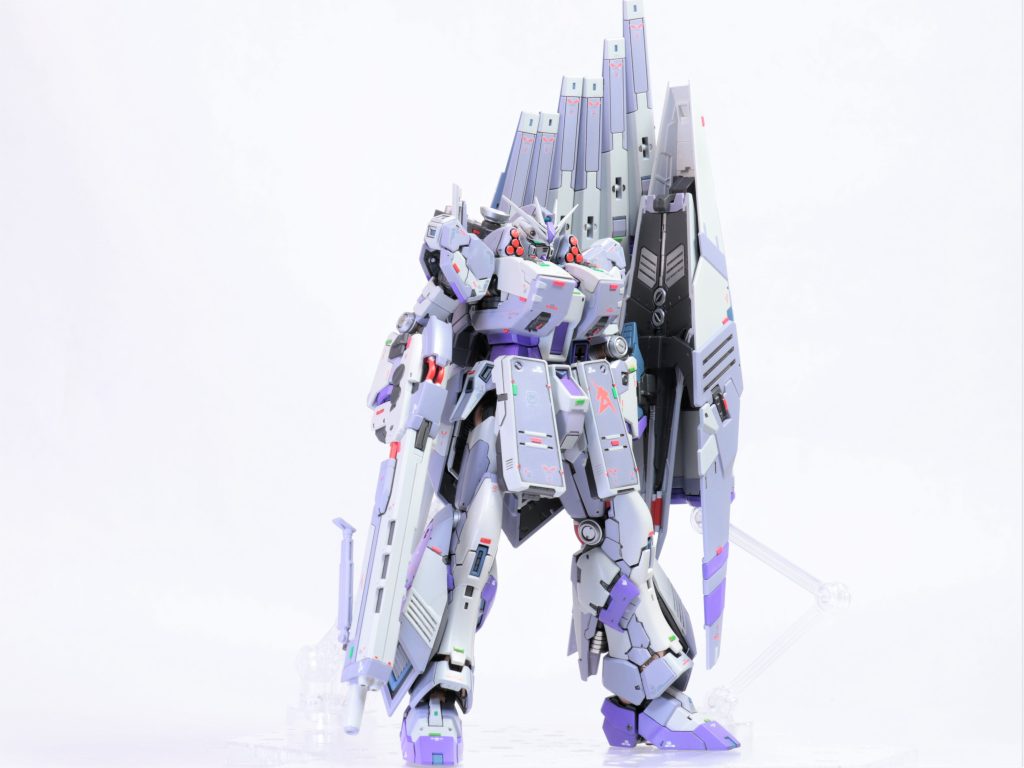 HWS装備。ゴツく見えるんですが、それでもスタイリッシュなのは不思議