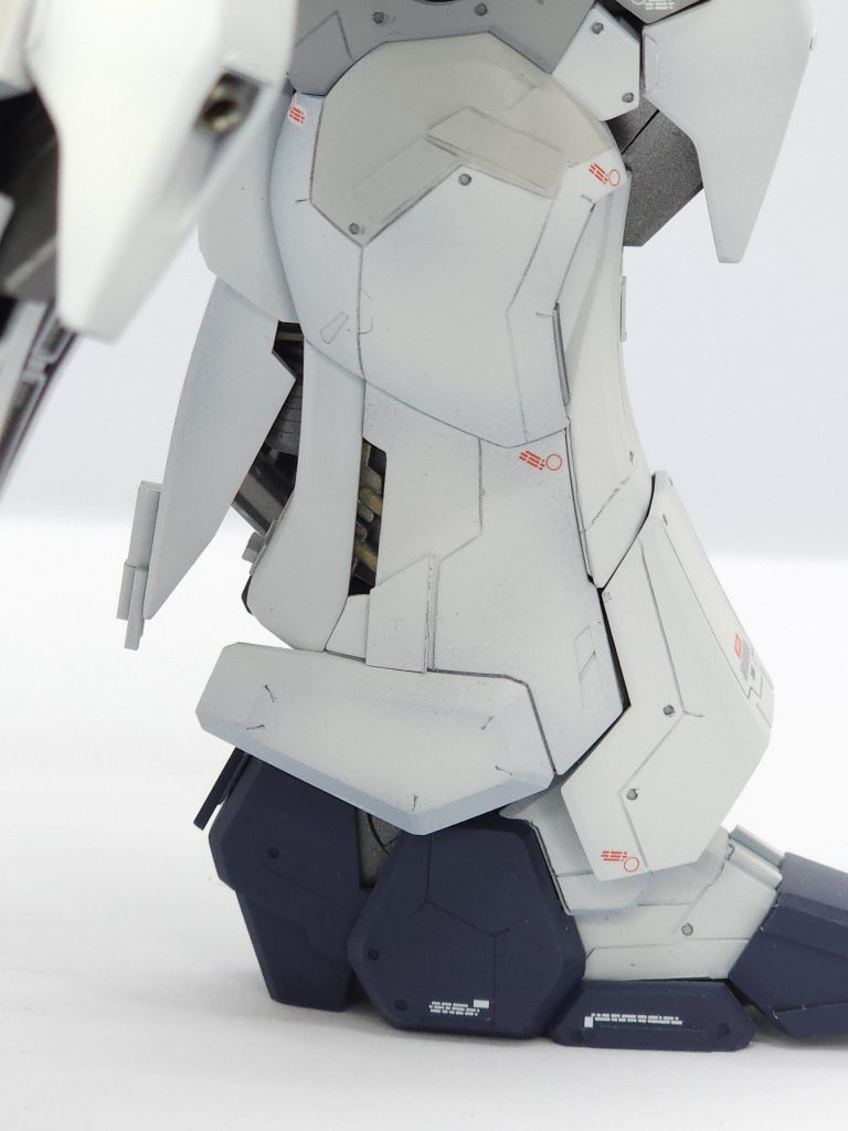 こんな感じにチラ見せせっかく塗り分けても見えないのも悲しいのでこんな形に