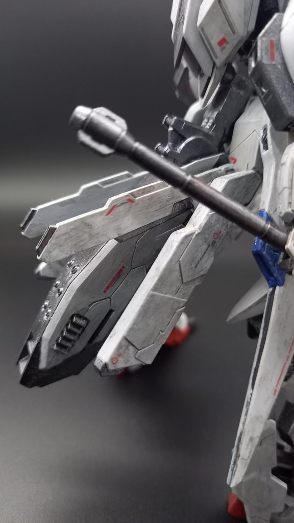 追加武装のテイルユニットですガンダム7号機のパーツです