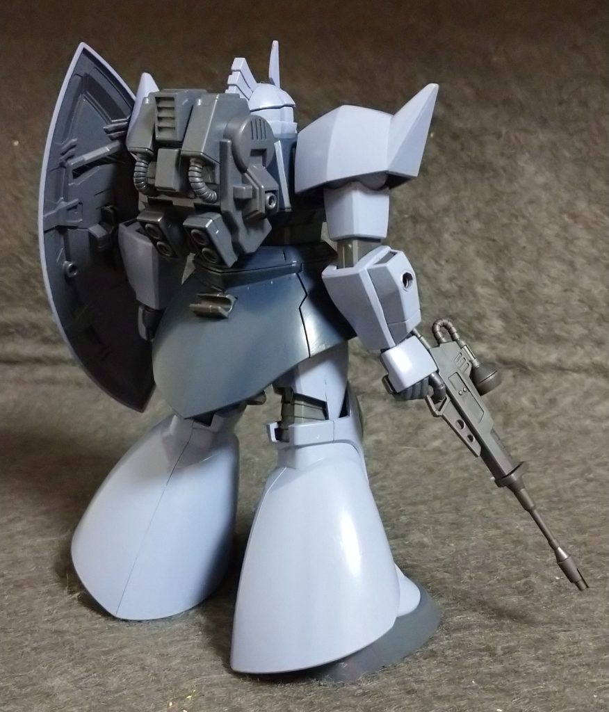 リアビュー ガンダムカラーブルー14(胴体等)､ブルー18(手足等)､ファントムグレー(バックパック等)で塗装しました