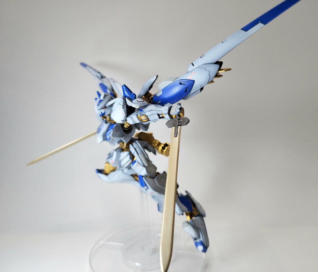 刀身をね…無くしましたwwwプラバンで制作しましたよ、短いようなので、長めに作り直しました。結果オーライ！