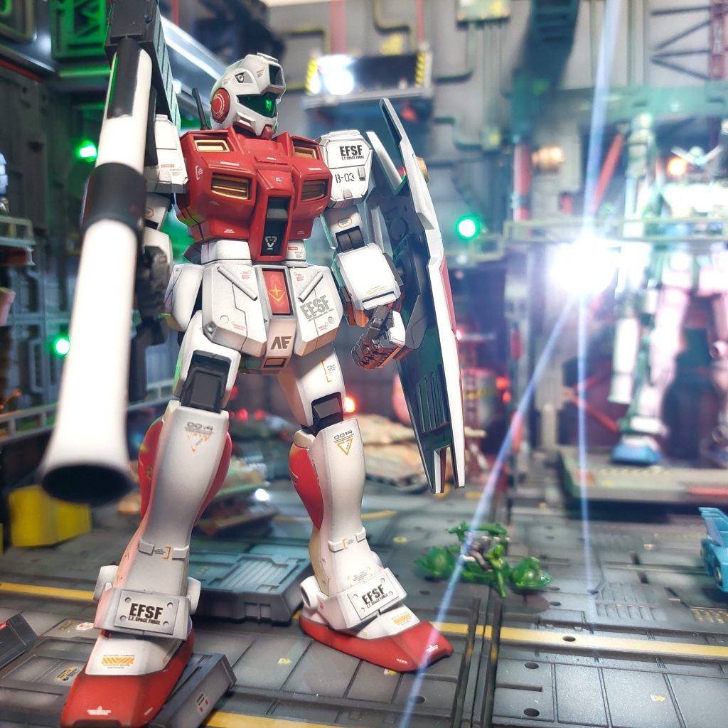 エース機体のイメージなのでハイパーバズーカを持たせました🎵細かなディテールアップをデカールで誤魔化しました🎵( *´艸`)