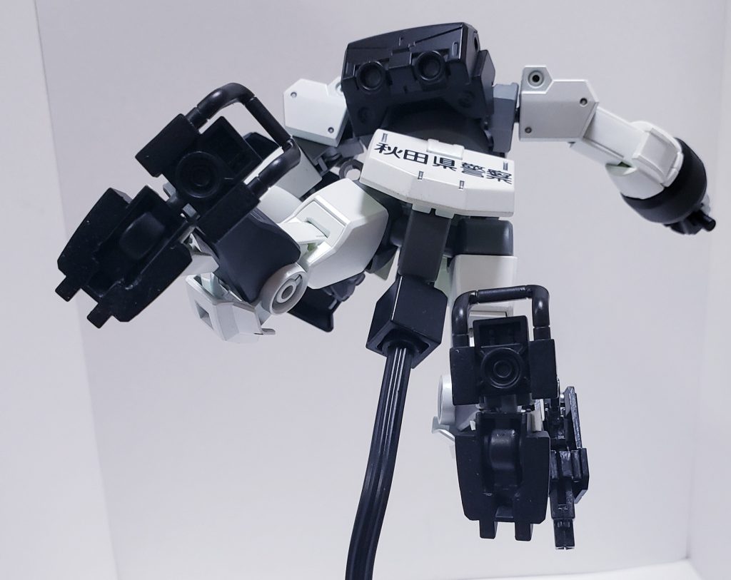 数少ない改修として、足裏の肉抜きを埋めてます。別にしなけりゃしないでもいいけど、こういうアングルでやっぱり効いてきますのう。