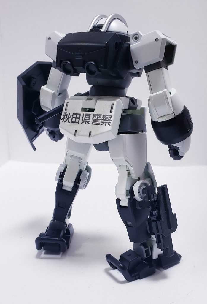 リアアーマーに地元警察のロゴをば。昨年新聞にガンプラで特殊詐欺撃破の呼び掛けをやった記事が載っていましたぞ。