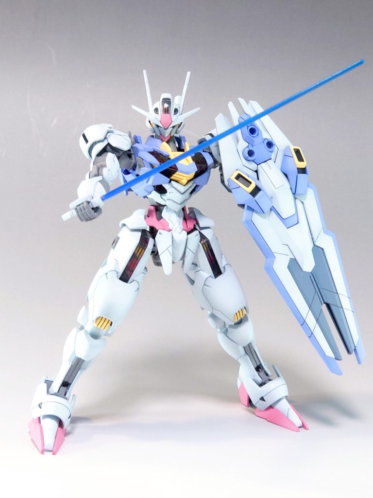 ビームサーベルはパーティングラインを処理した後、クリアブルーを上吹きしてます。