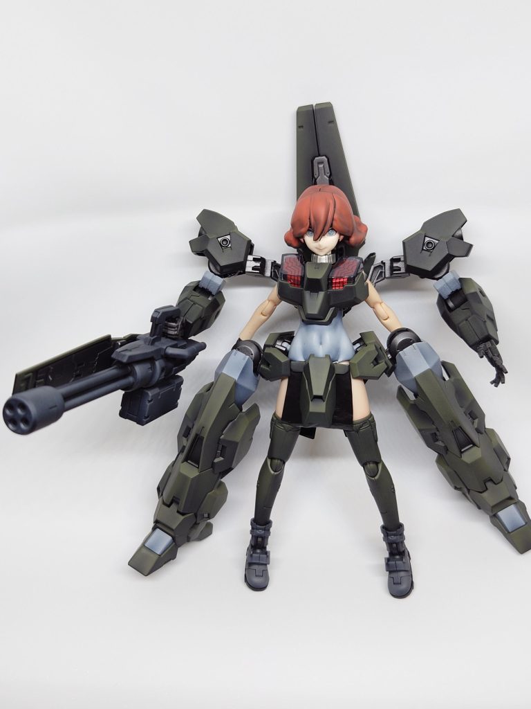 ソフィー·プロネにガンダムルブリス·ウルを武装する形で制作しました。
