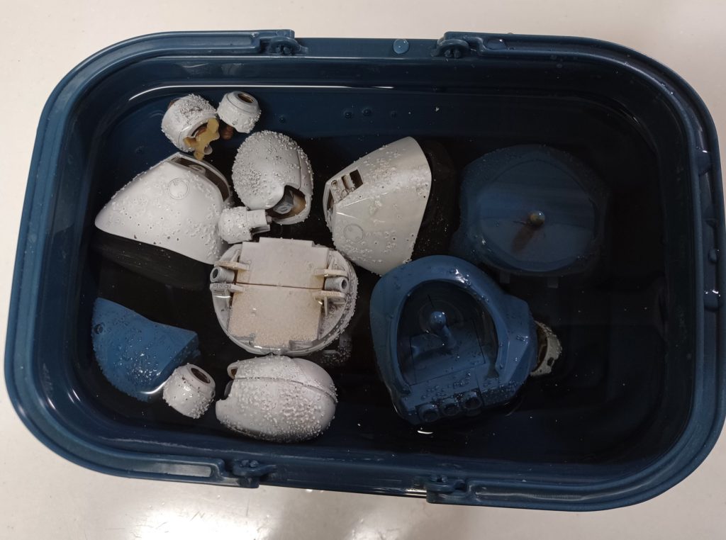 水風呂にドボン!浸透圧でお塩が溶けるんですとさ。