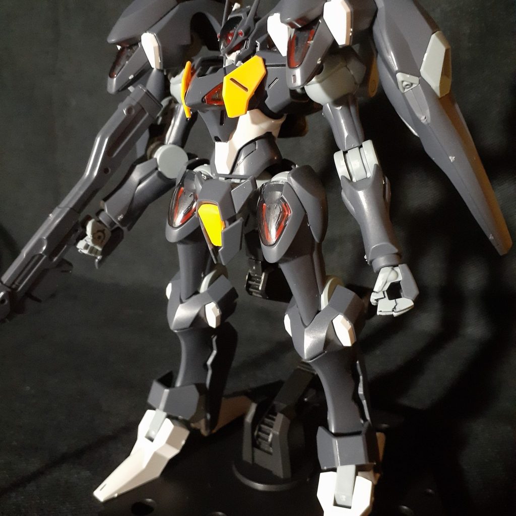 HGガンダムファラクト　塗装済み　完成品　アクションベース付き 20230422_134610-1-aspect-ratio