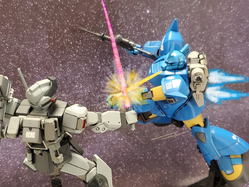 黒いジムのパイロットは噂通りのエース😎✨ゲルググの加速の乗った一撃を受け止める⚔️