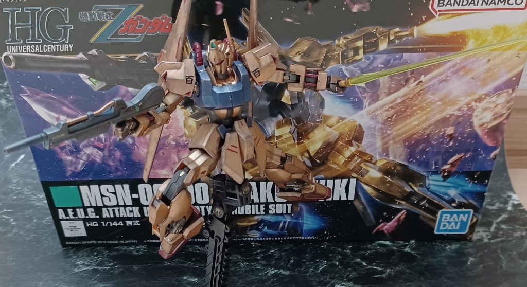 成型色があんまりだったけどスポンジでお手軽に塗るだけで完成できたので作ってて楽しかった♪