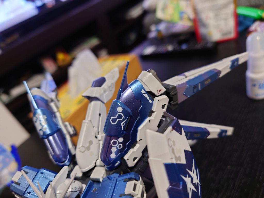 ヘックス迷彩デカールは3種類を使用