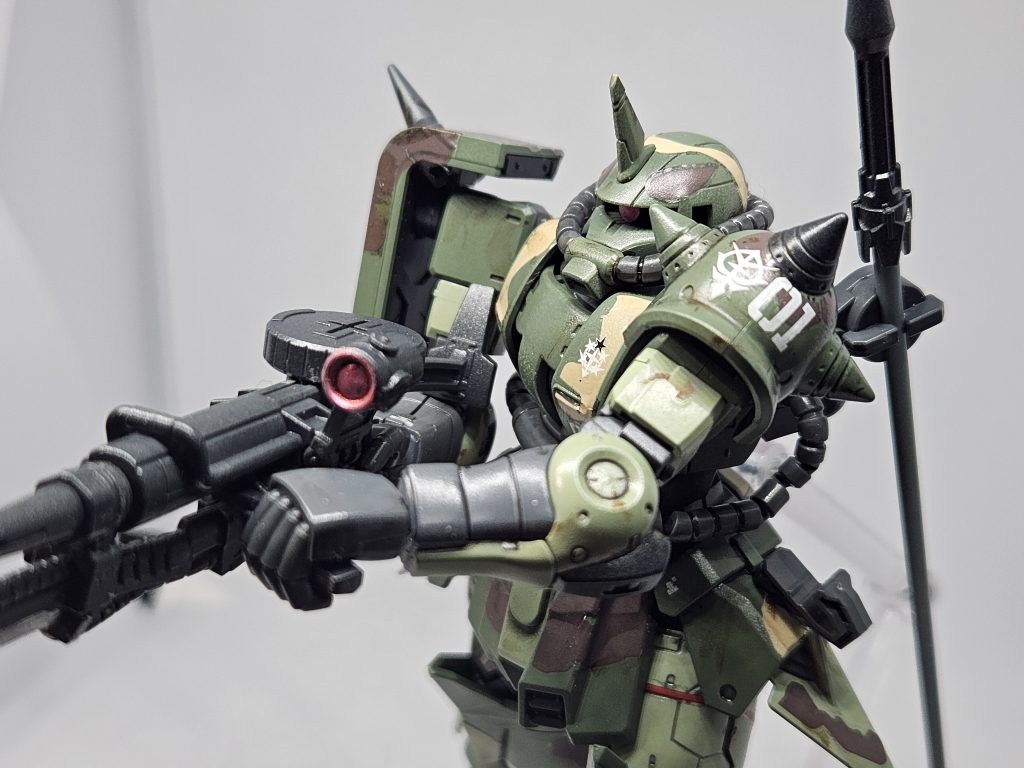 マシンガン両手持ちもバッチリですね