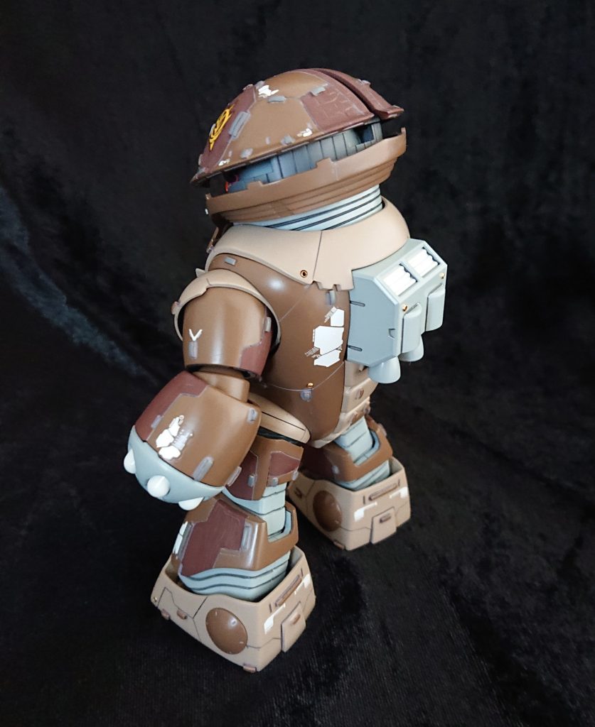 後ろ姿に何故か哀愁漂います。