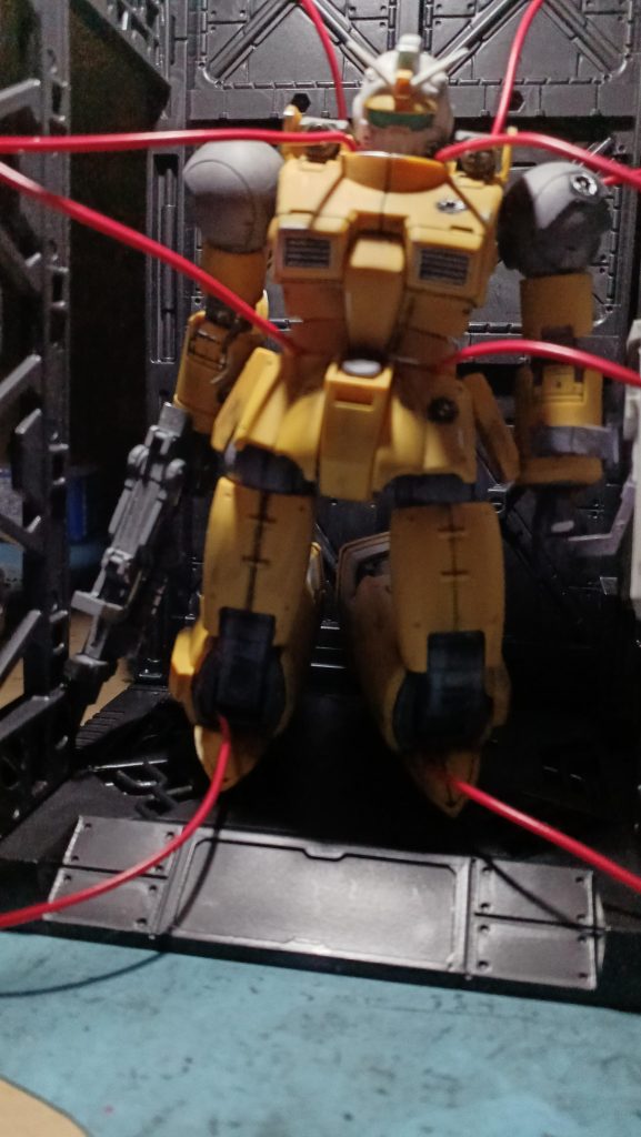 オイルやエネルギー、電力を送るコードが繋がれてるのも自分の中では良いなと思いました。